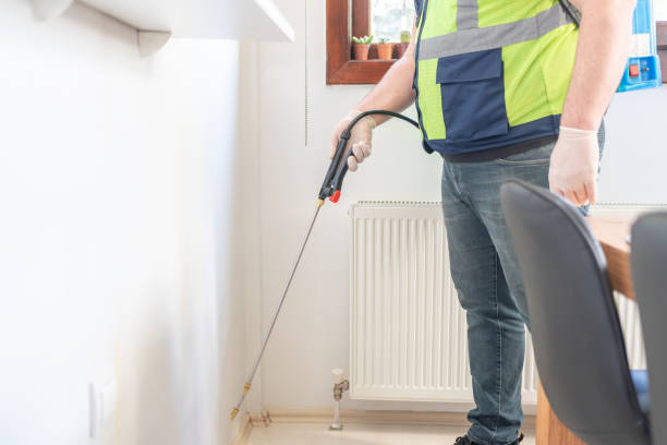 Best Best Pest Control Companies  in Cloquet, MN